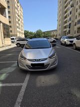 Hyundai Elantra, 1.8 L, 2015 il, 167 000 km — Автомобили