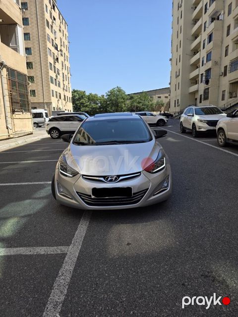 Hyundai Elantra, 1.8 L, 2015 il, 167 000 km