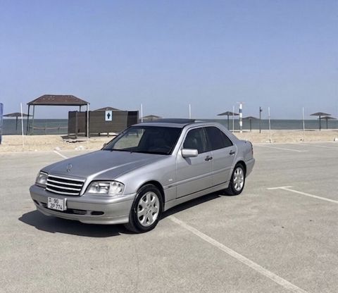 Mercedes-Benz C-Class: 2.8 l 1995 il Sedan — Digah