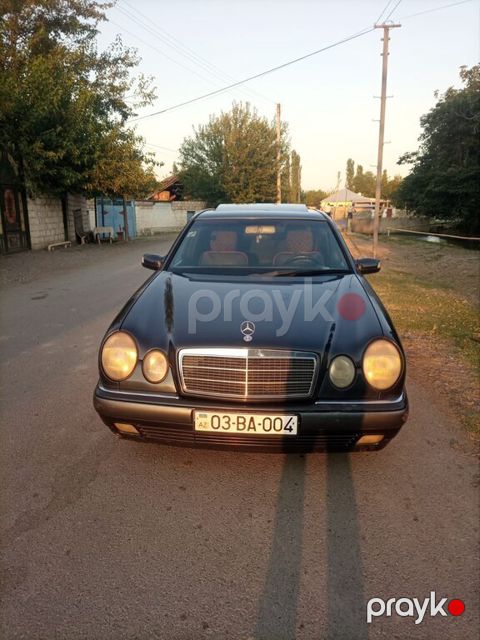 Mercedes E 200, 2.0 L, 1997 il, 458 000 km