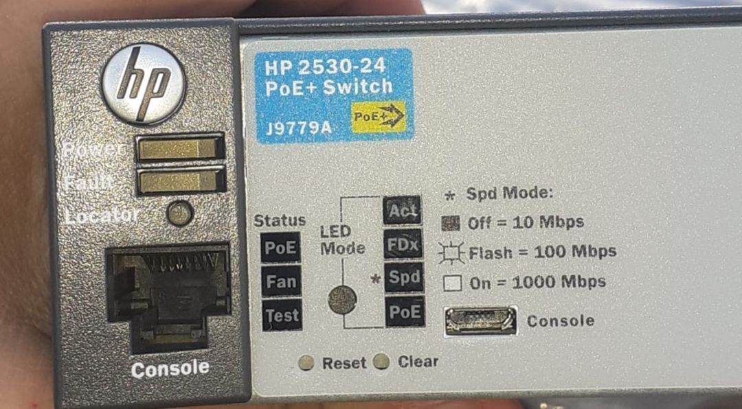 24 PoE switch — Şəbəkə və server avadanlığı, Bakı (2)