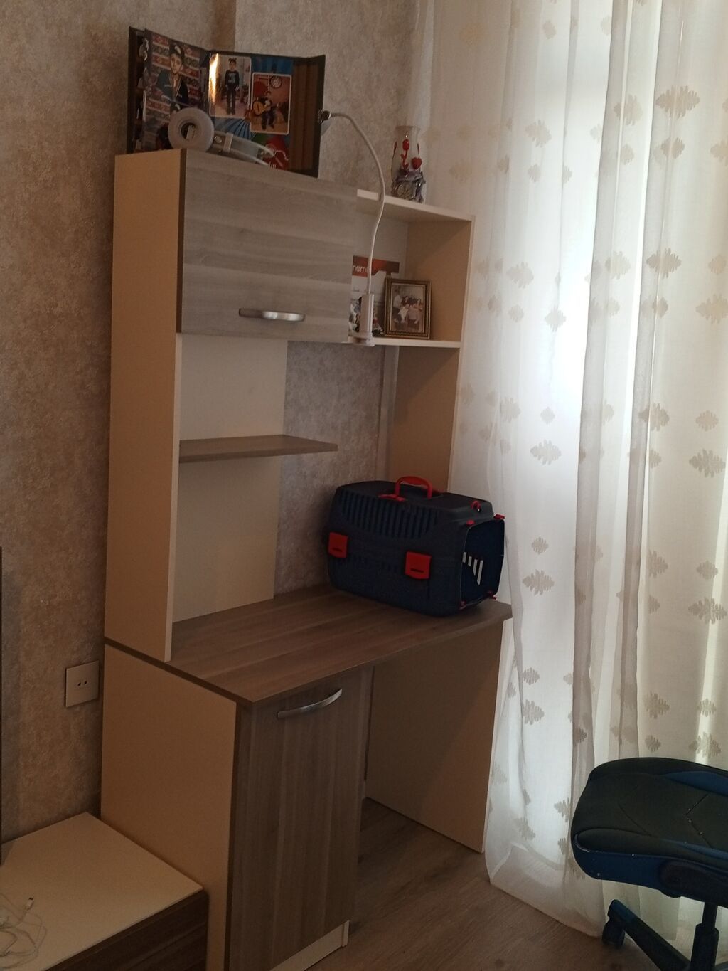 Künc masa, Stulsuz, Polkalı, Siyirməli, Sadə laminat — Mebel, Sumqayıt (2)