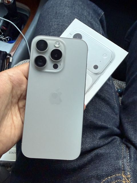 Apple iPhone 15 Pro Natural Titanium 128GB/8GB — Bakı