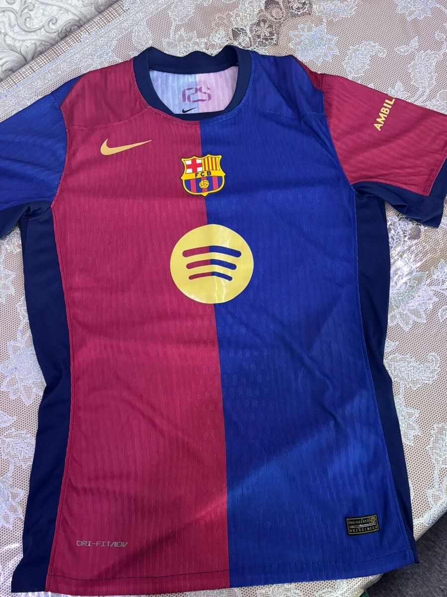 Barca forması — Geyim, ayakkabı, aksesuarlar, Bakı