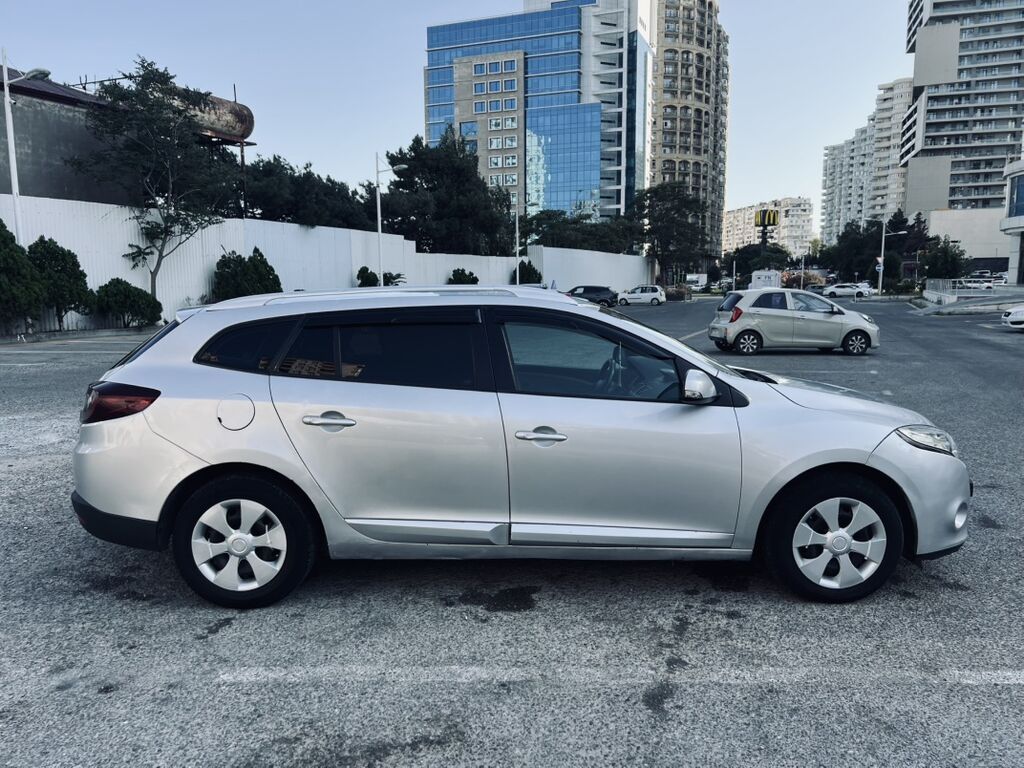 Renault Megane Estate (universaI) – gümüşü rəng Texniki və daxili — Avto, Bakı (3)