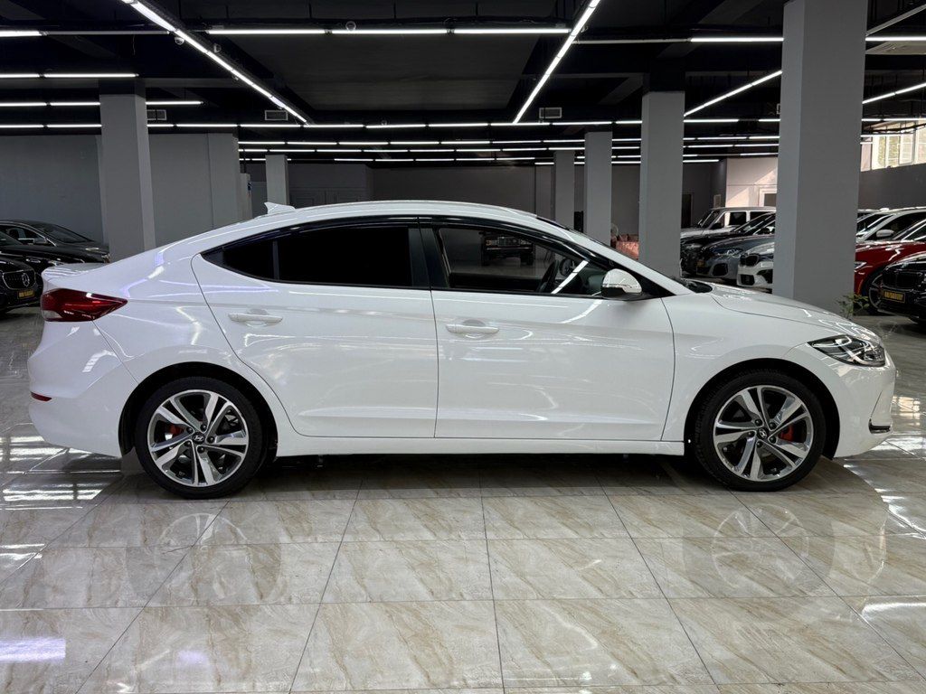 Hyundai Avante, 1.6 L, 2016 il, 210 000 km — Avtomobillər, Bakı (5)