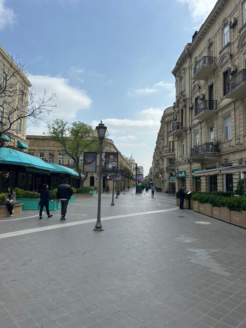 2-otaqlı mənzil kirayə verilir, Tolstoy küç., 65 m² — Bakı