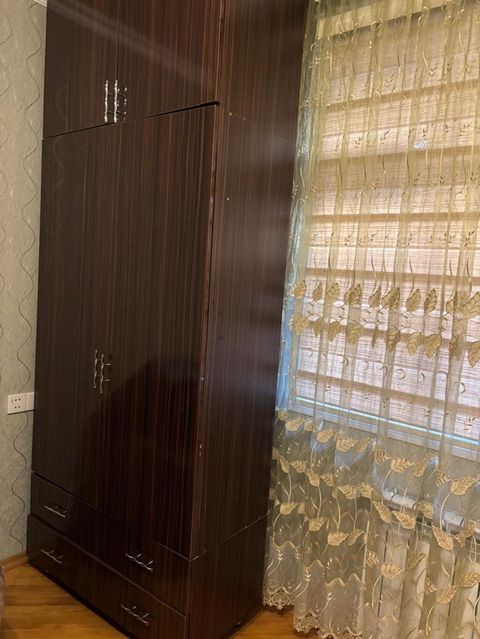 Qarderob şkafı - Material: laminat/LDSP taxta, tünd ağac teksturası - — Bakı