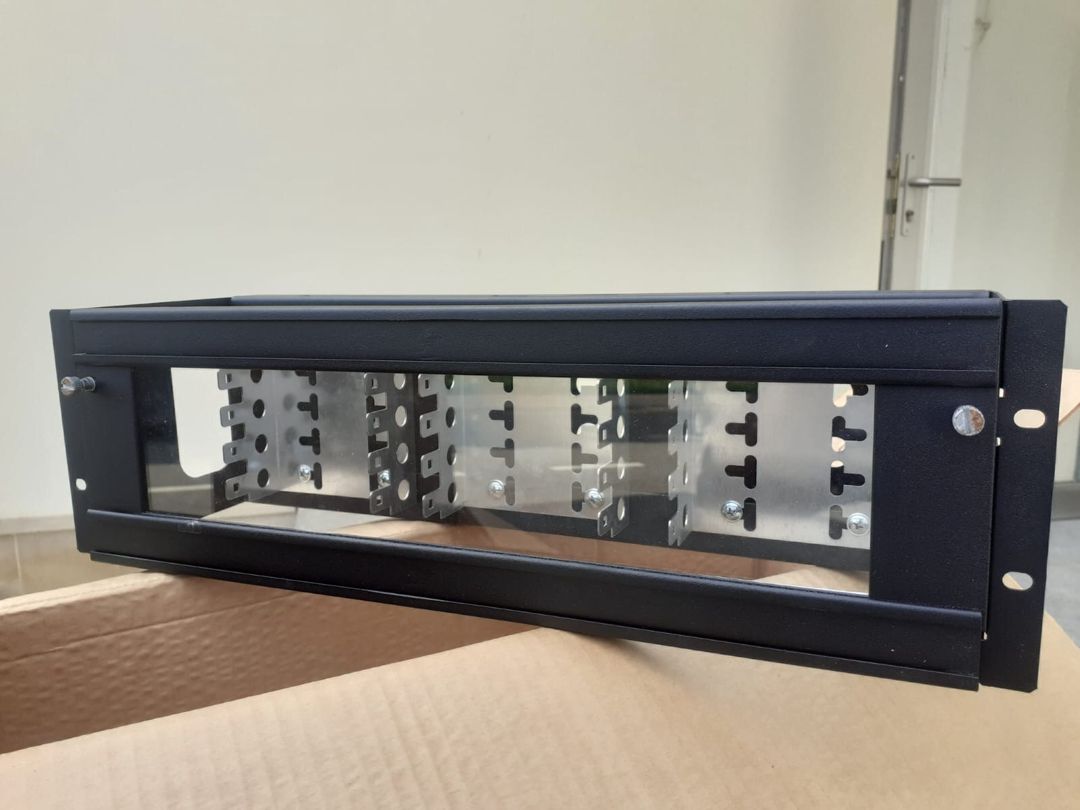 Patch panel üçün kabel kanal 1u 2u 24 portlu rj 45 — Şəbəkə və server avadanlığı, Bakı (7)