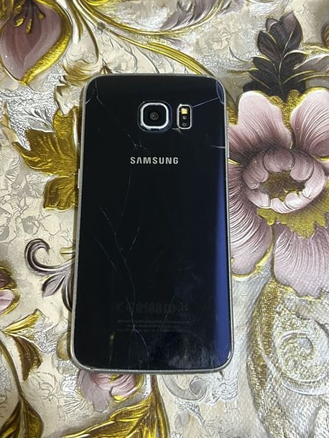 Samsung Galaxy S6 Edge, 32 GB, rəng - Qara, Qırıq — Mehdiabad