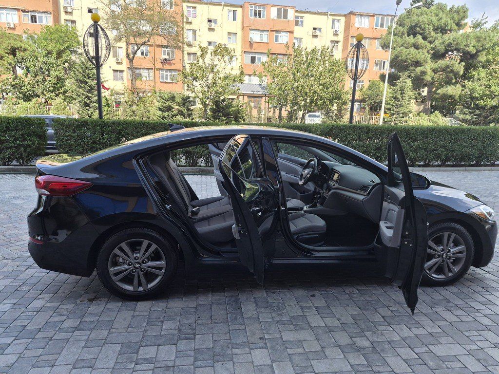 Hyundai Elantra, 2.0 L, 2018 il, 82 000 km — Avtomobillər, Bakı (12)