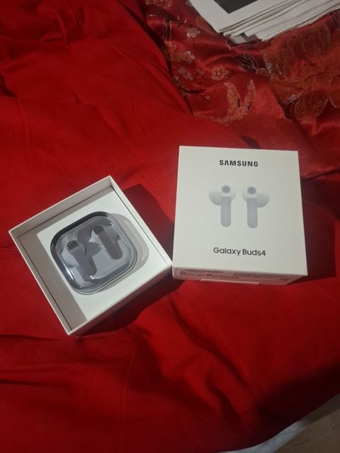 Samsung Galaxy Buds 4 — Bakı