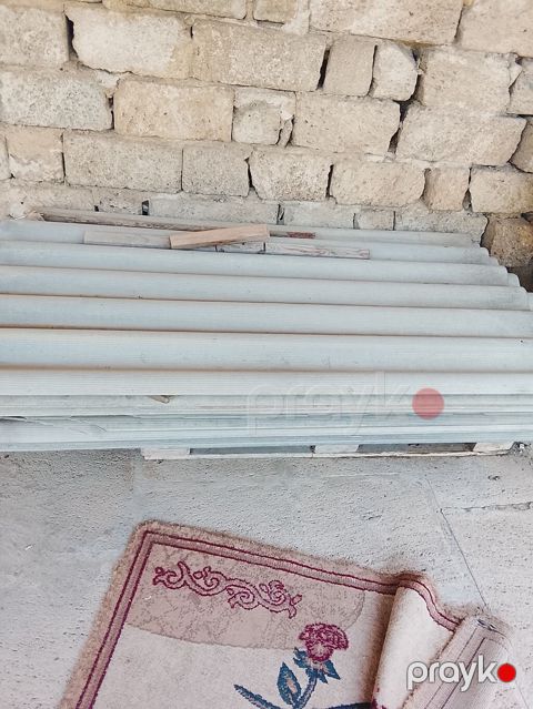 Profil polikarbonat dam/hasar lövhələri - Material: yivli/profilli — Qobu
