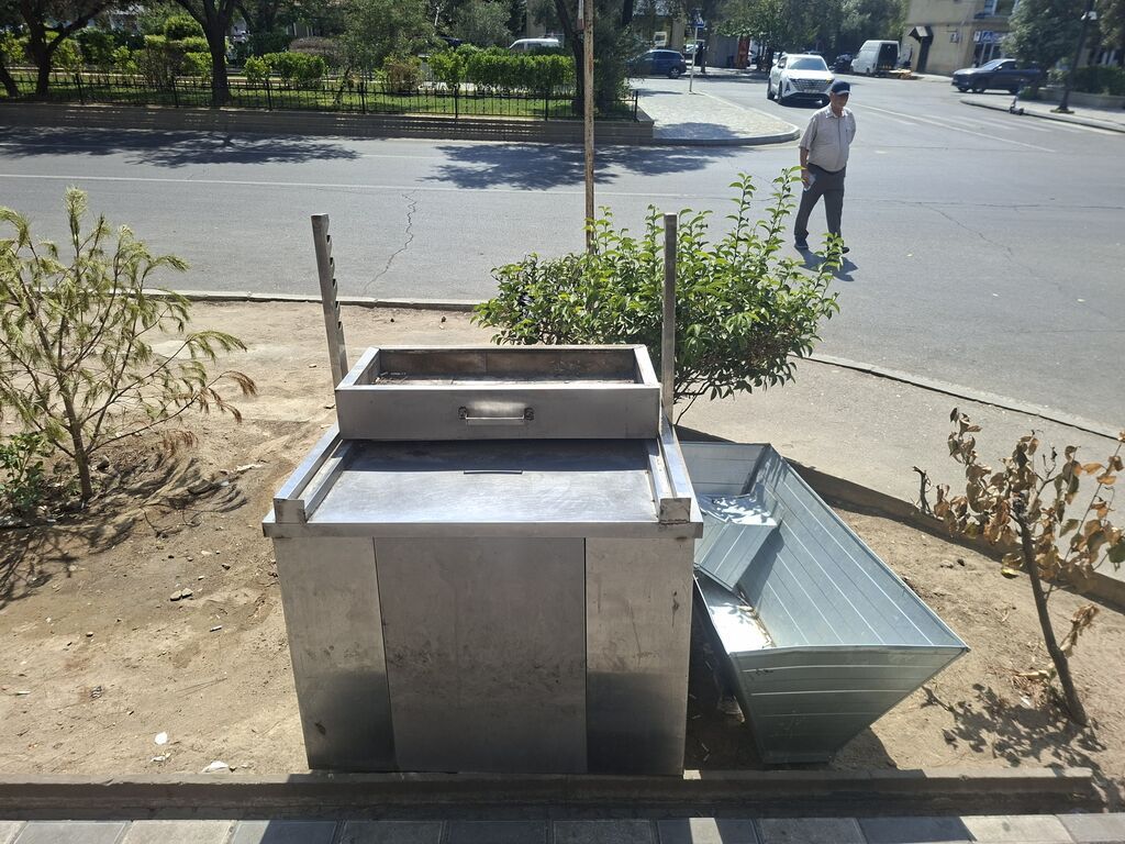 Paslanmayan poladdan hazırlanmış peşəkar şiş kabab/şamıyaxan mangal — Mallar, Bakı (2)