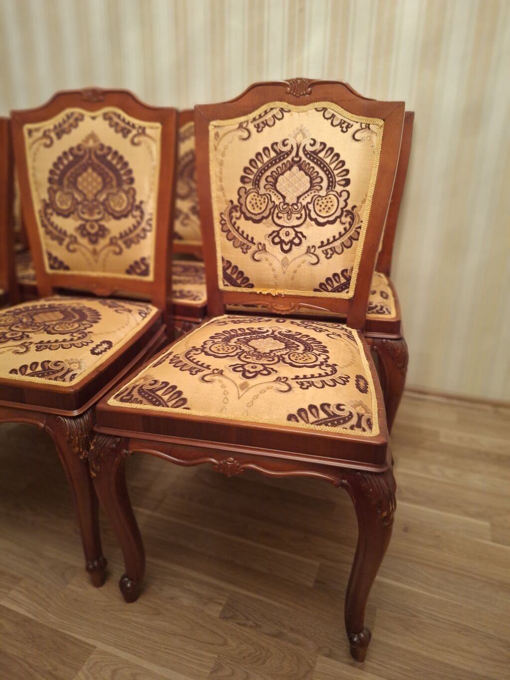 Rumıniya istehsalı qoz ağacından klassik yemək masası dəsti. Dəstə — Mebel, Xırdalan (9)