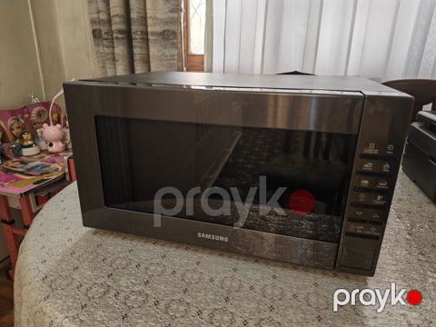 Samsung mikrodalğalı soba Xüsusiyyətlər: - Rəng və material