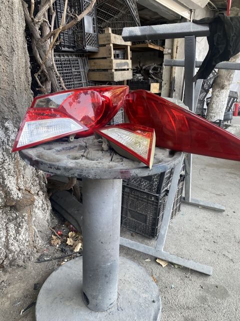 Hyundai Sonata arxa stop işıqları — Bakı