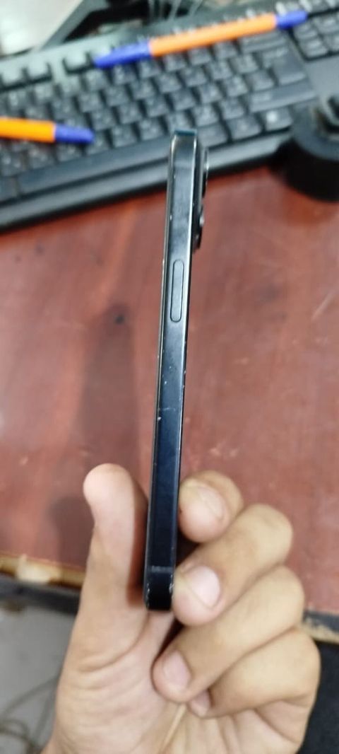 IPhone 15, 128 GB, Black Titanium, Zəmanət, Barmaq izi, Face ID — Göytəpə