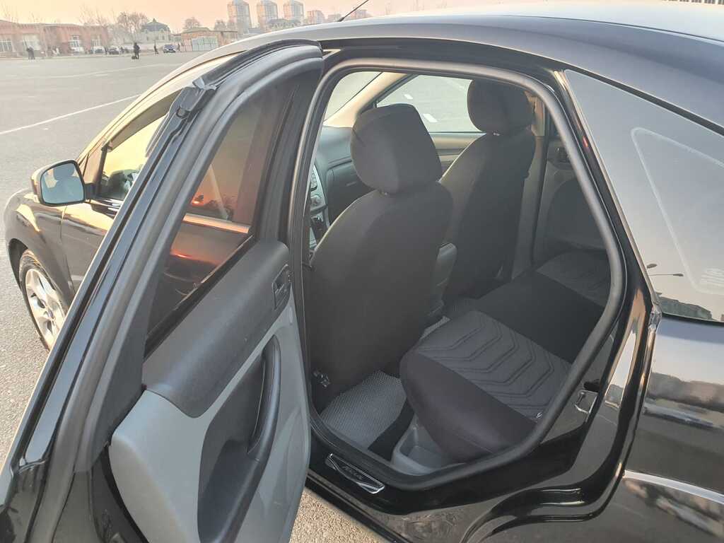 Ford Focus, 1.6 L, 2011 il, 191 300 km — Avtomobillər, Gəncə (8)