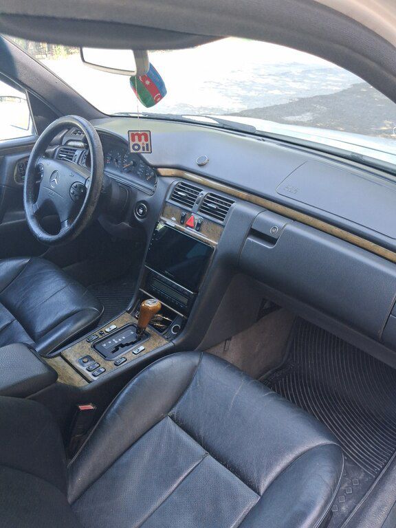 Mercedes E 200, 2.0 L, 1998 il, 300 000 km — Avtomobillər, Yevlax (4)