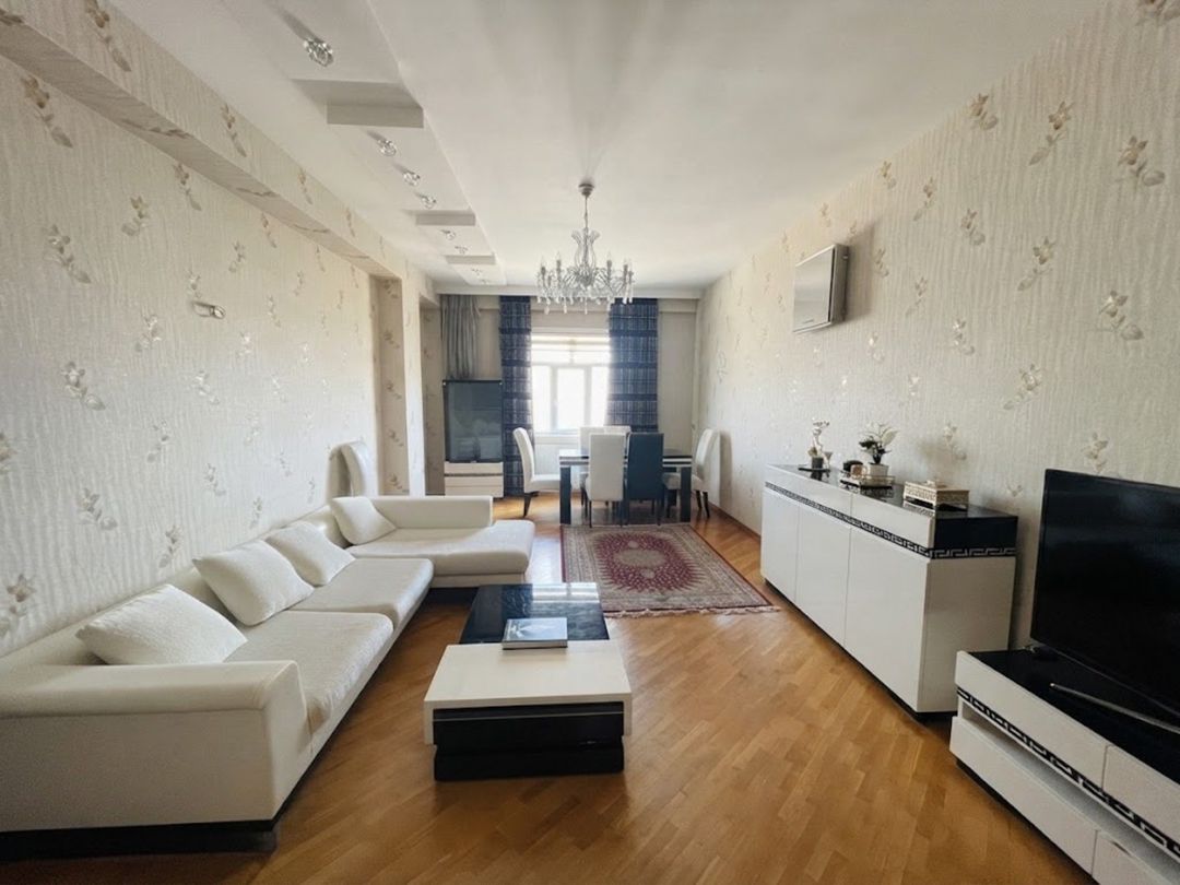 3-otaqlı yeni tikili kirayə verilir, İnşaatçılar m., 150 m² — Mənzil, Bakı