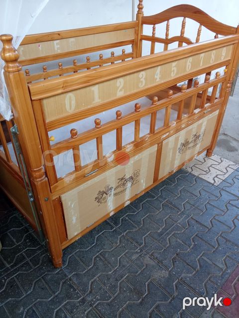 Taxta beşik/uşaq çarpayısı - Material: tam ağac (laklı səth), isti