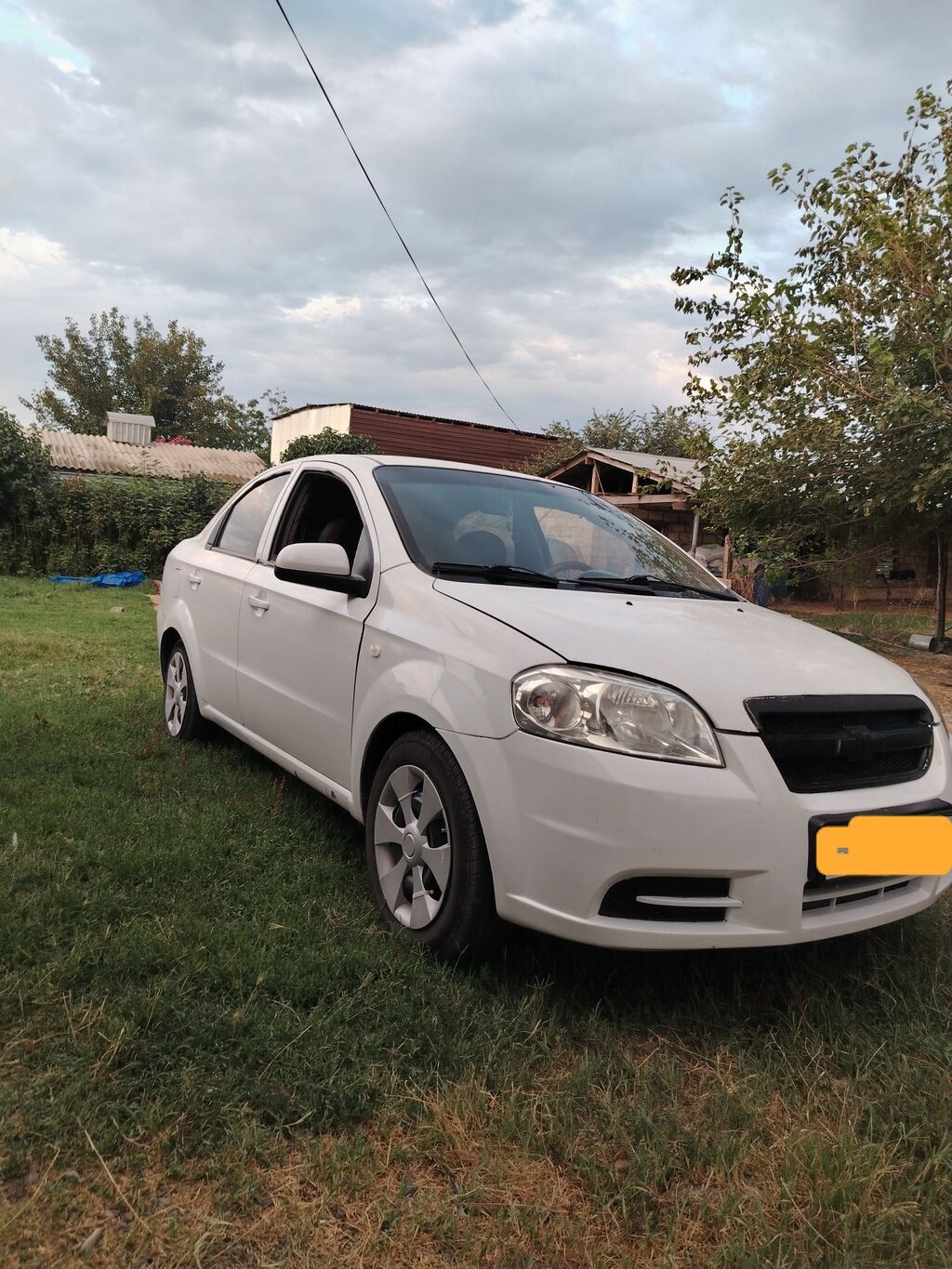 Chevrolet Aveo: 1.4 l 2010 il 263000 km Sedan — Avto, Digah