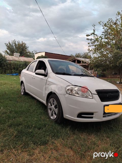 Chevrolet Aveo: 1.4 l 2010 il 263000 km Sedan