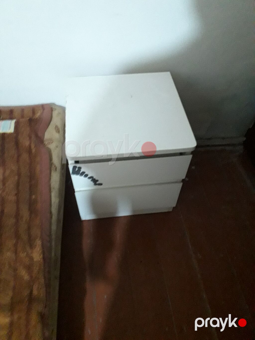 Məhsul: Ağ rəngli yataq otağı üçün tumbə Təsvir: - Minimalist — Mebel, Bakı (2)