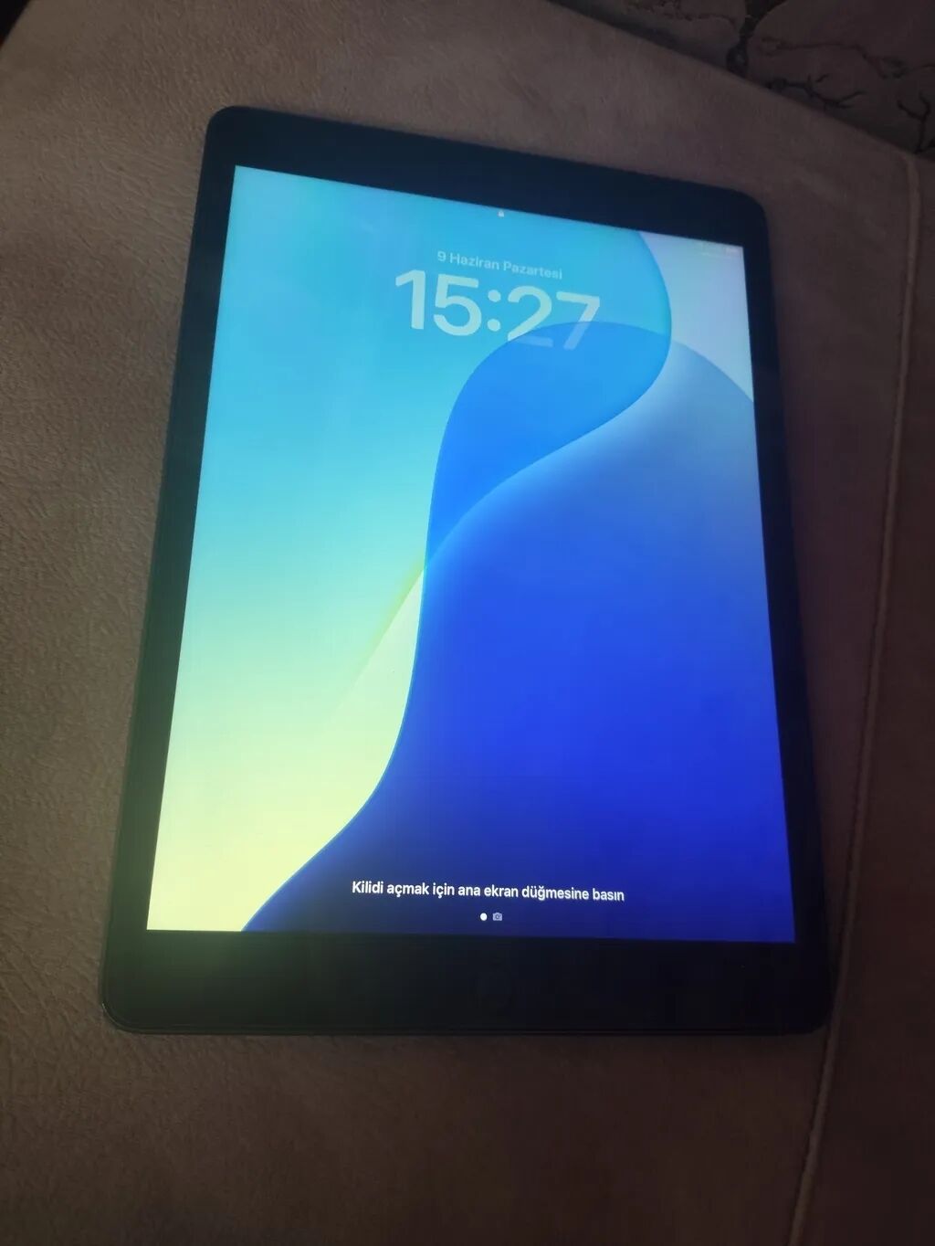 Apple iPad planşet - Ekran: 9.7" Retina (təxmini), Home düyməsi və — Elektronika, Bakı