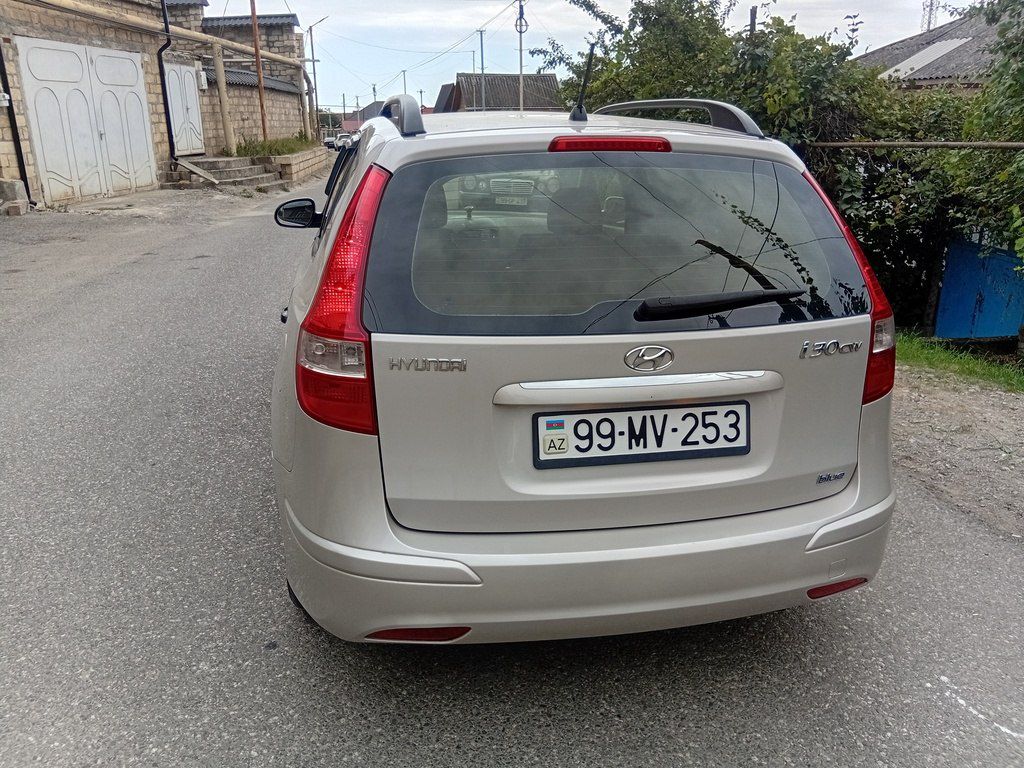 Hyundai i30, 1.4 L, 2011 il, 370 000 km — Avtomobillər, Qusar (8)