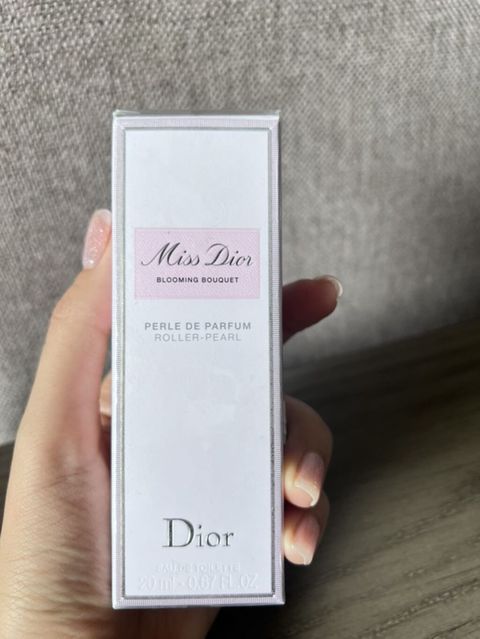 Məhsul: Dior Miss Dior Blooming Bouquet – Perle de Parfum Roller-Pearl — Bakı