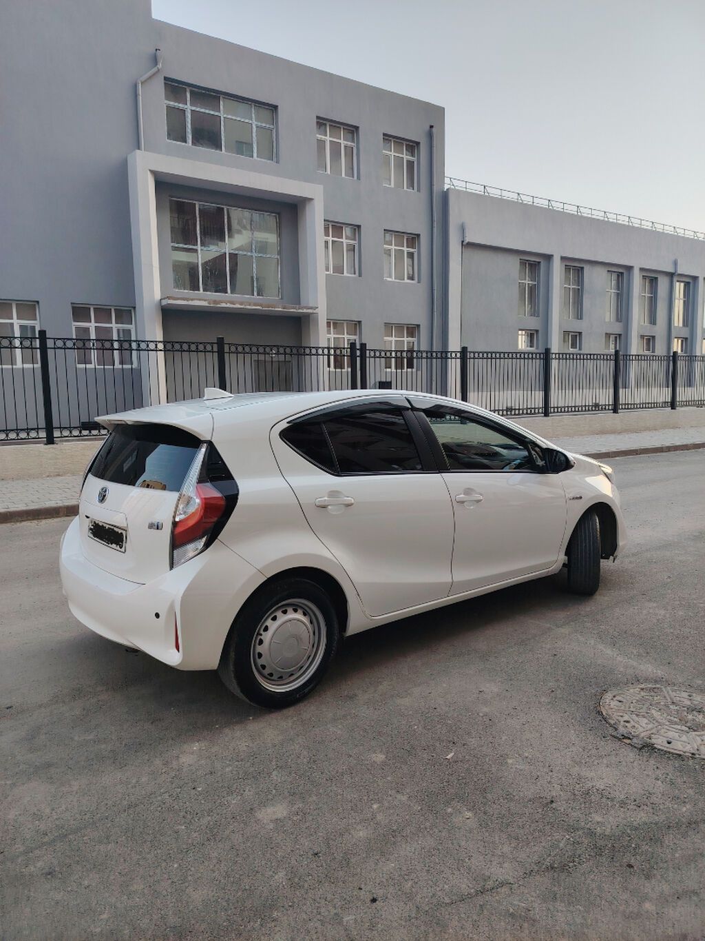 Toyota Aqua: 1.5 l Hetçbek — Avto, Bakı (3)
