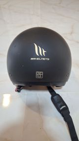 MT Helmets Street açıq tip motosiklet kaskı - Rəng: mat qara, qızılı — Авто