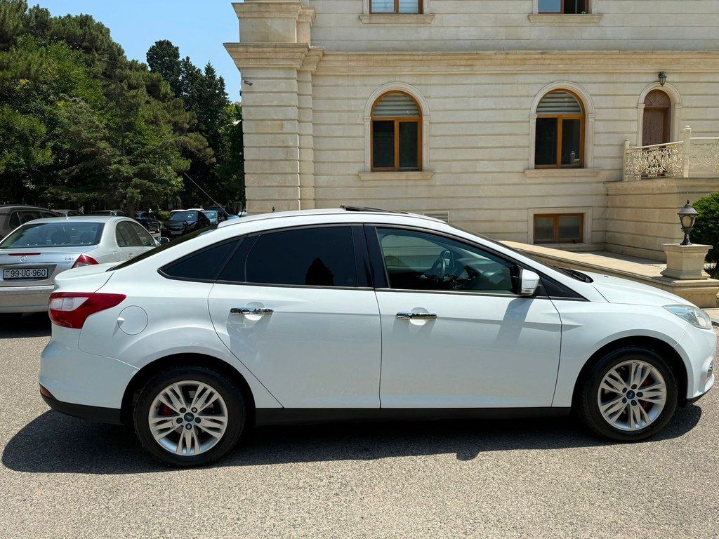 Ford Focus, 1.5 L, 2014 il, 167 000 km — Avtomobillər, Bakı (8)