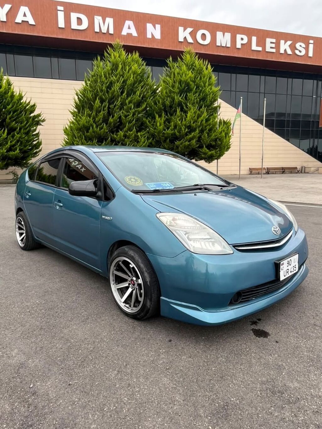 Toyota Prius (ikinci nəsil) hibrid hetçbek Xüsusiyyətlər və təchizat — Avto, Bakı (2)
