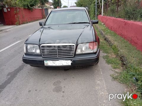 Mercedes 230 E, 2.3 L, 1992 il, 100 102 km