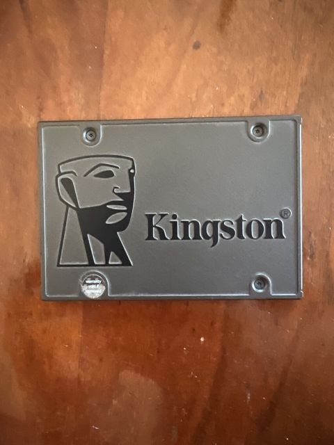 120 GB Kingston SSD 2.5 — Qobu