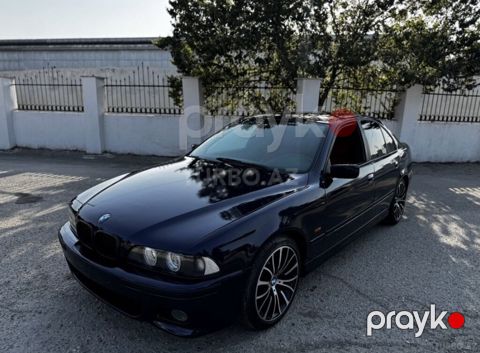 BMW 5 Series E39 sedan - Kuzov: sedan, tünd göy rəng - Mühərrik
