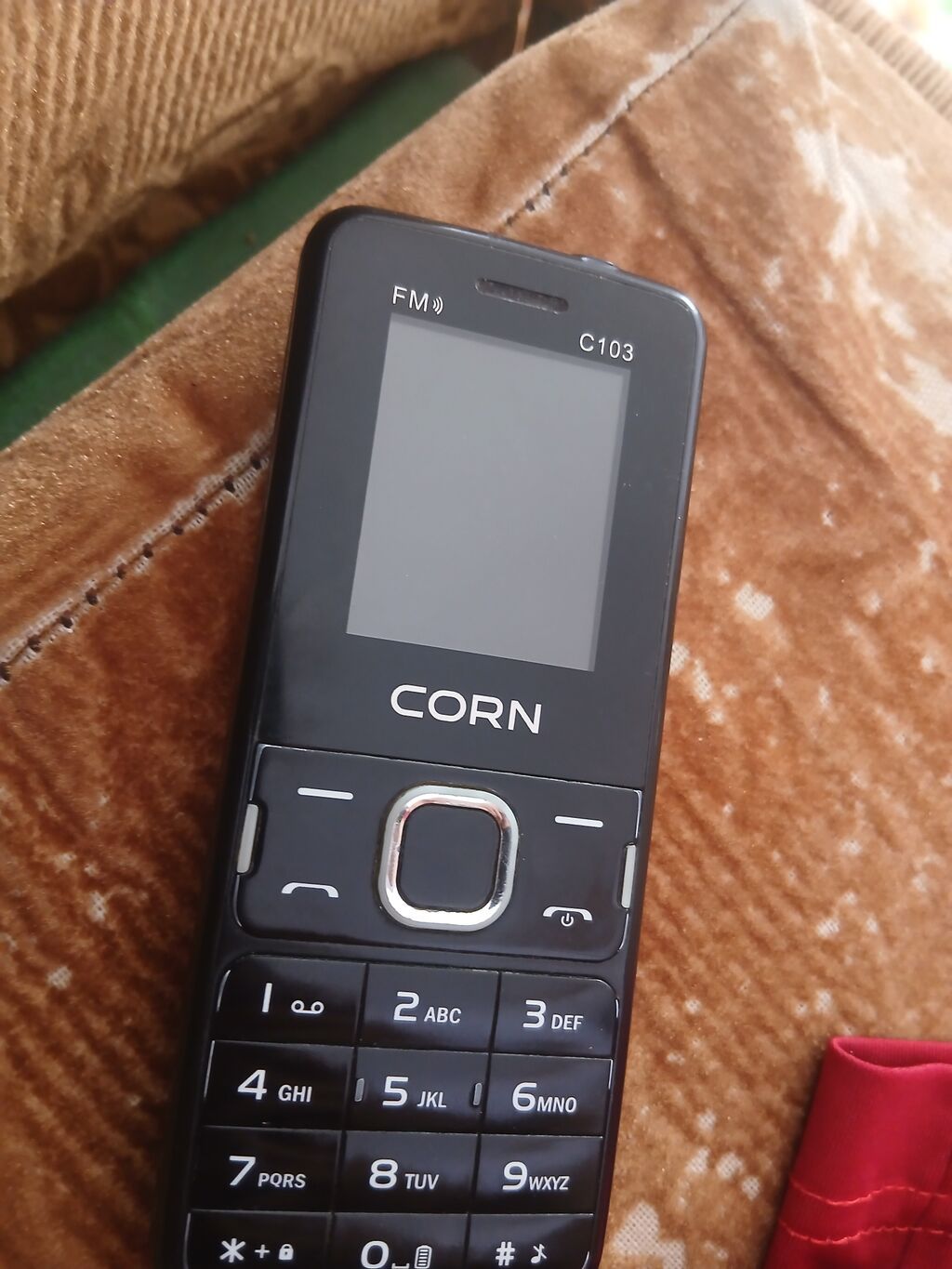 Corn C103 düyməli mobil telefon - Kompakt korpus, rahat fiziki — Elektronika, Hacıqabul