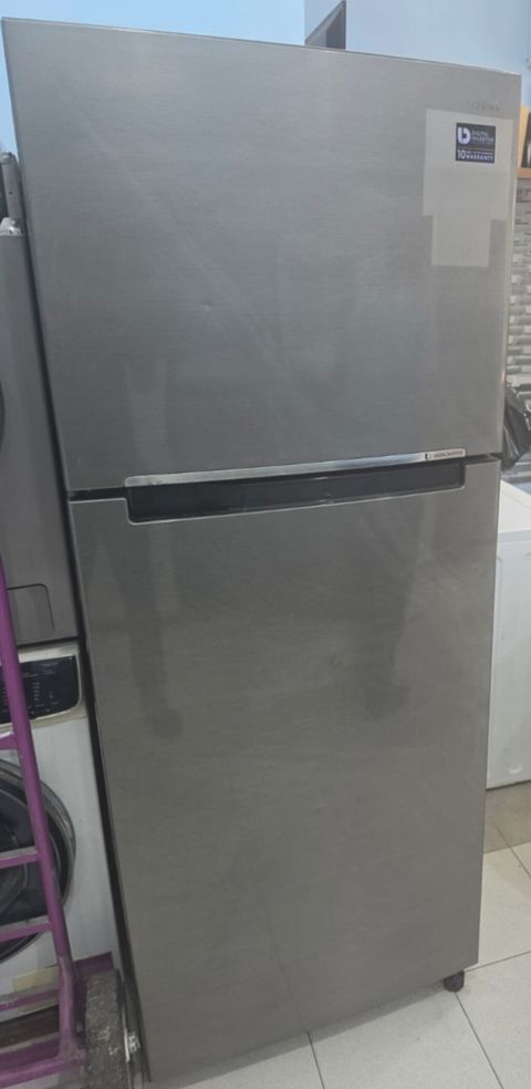 Samsung iki qapılı soyuducu (üstdə dondurucu) - Rəng: inox — Bakı