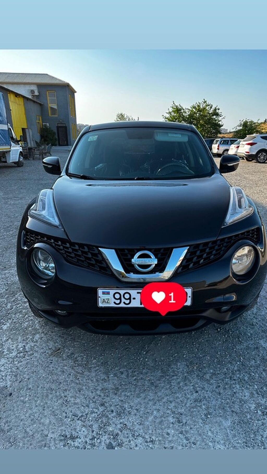 Nissan Juke, qara rəng, kompakt krossover. Xüsusiyyətlər: - Kuzov: 5 — Avto, Qax