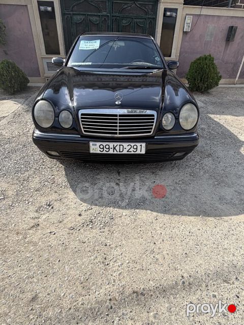 Mercedes E 230, 2.3 L, 1995 il, 415 000 km