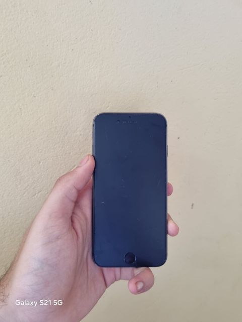IPhone SE, 64 GB, Qara, Barmaq izi — Bakı