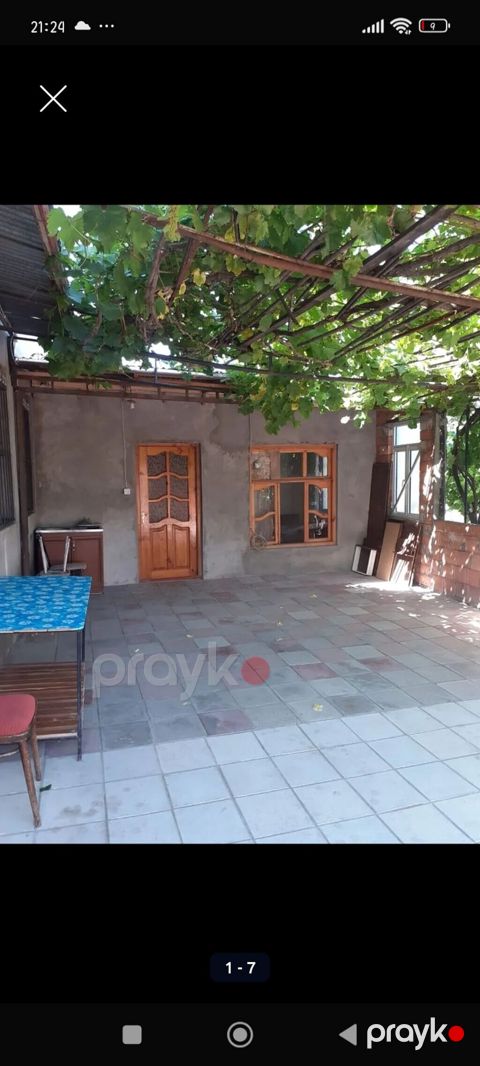 Həyət evi, Günlük kirayə adamın biri 10 AZN 1+2 otaqlı