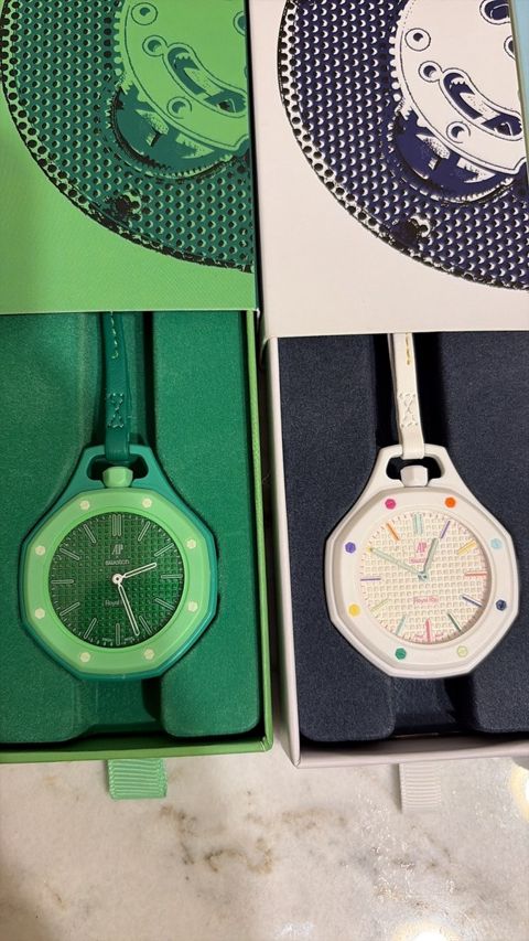 Qol saatları Audemars Piguet & Swatch — Bakı