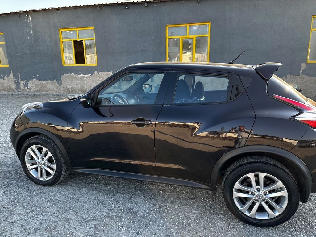 Nissan Juke, qara rəng, kompakt krossover. Xüsusiyyətlər: - Kuzov: 5 — Avto, Qax (3)