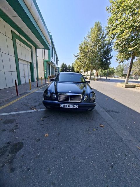 Mercedes E 230, 2.3 L, 1997 il, 430 000 km — Xaçmaz