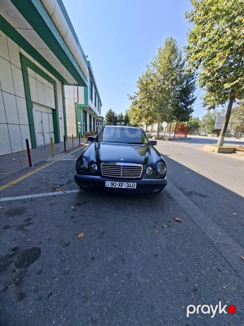 Mercedes E 230, 2.3 L, 1997 il, 430 000 km
