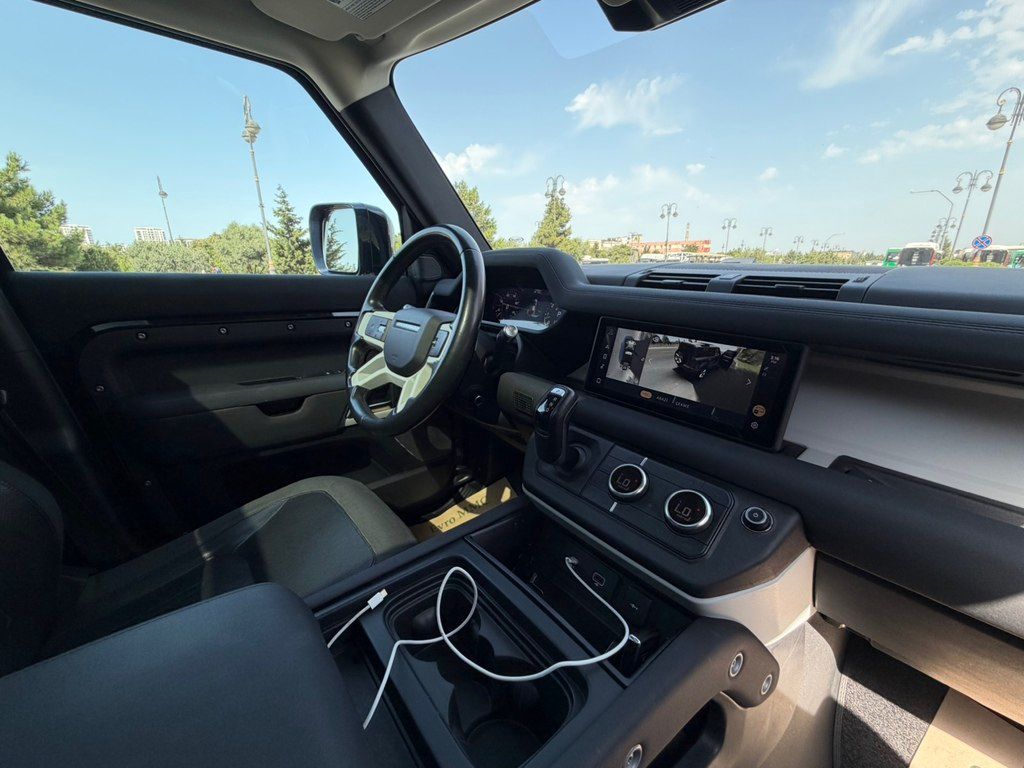 Land Rover Defender, 3.0 L, 2020 il, 105 000 km — Avtomobillər, Bakı (7)